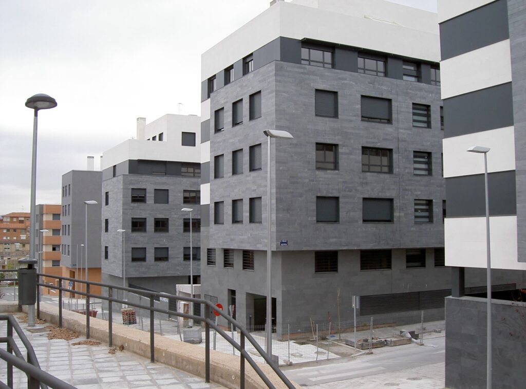 Obra nueva residencial 89 viviendas