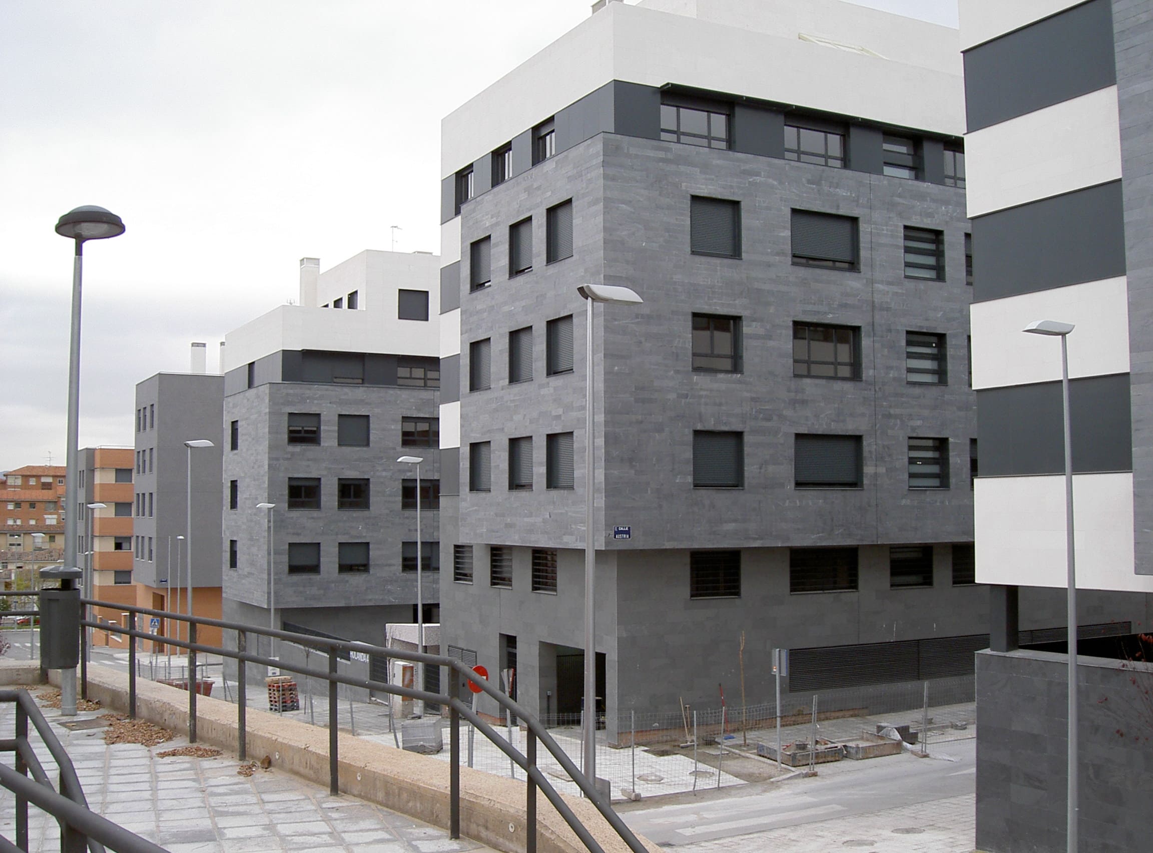 Obra nueva residencial 89 viviendas